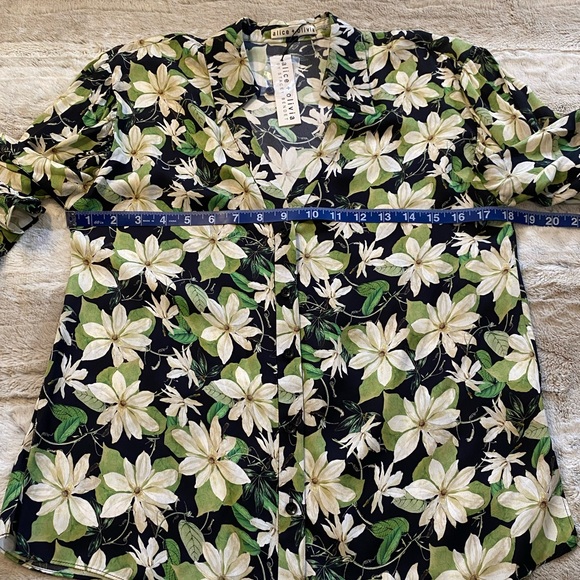 NWT💕Alice + Olivia Julius Floral Print Blouse Size S - Picture 10 of 15